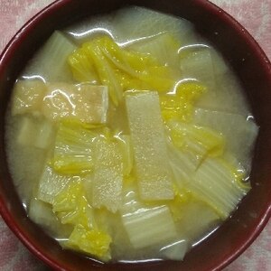 ✩大根と油揚げのお味噌汁✩白菜入りであま～く✩